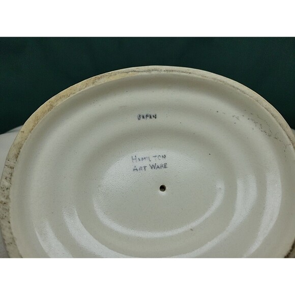 Vintage White Hamilton Art Ware Mantle Planter Vase Shell Design Pottery - Picture 6 of 7